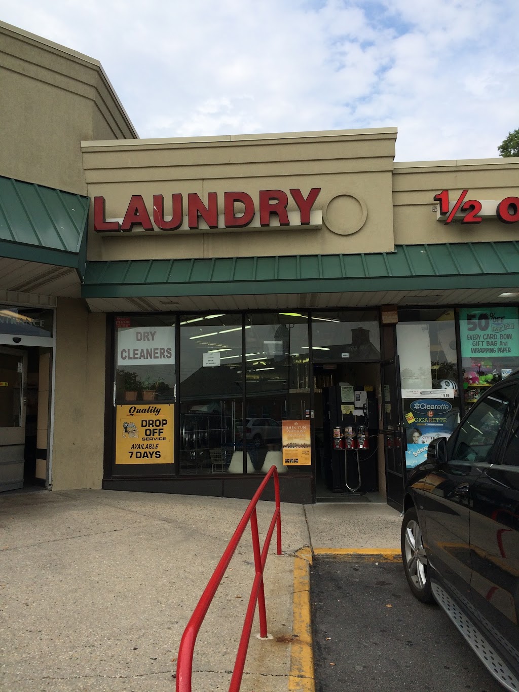 FF Laundromat | 1755 Peninsula Blvd, Hewlett, NY 11557 | Phone: (516) 295-5831