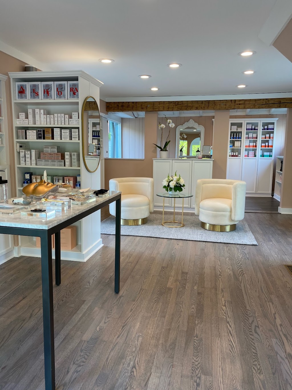 Knockout Beauty | 1 The Plaza, Locust Valley, NY 11560 | Phone: (516) 200-5062