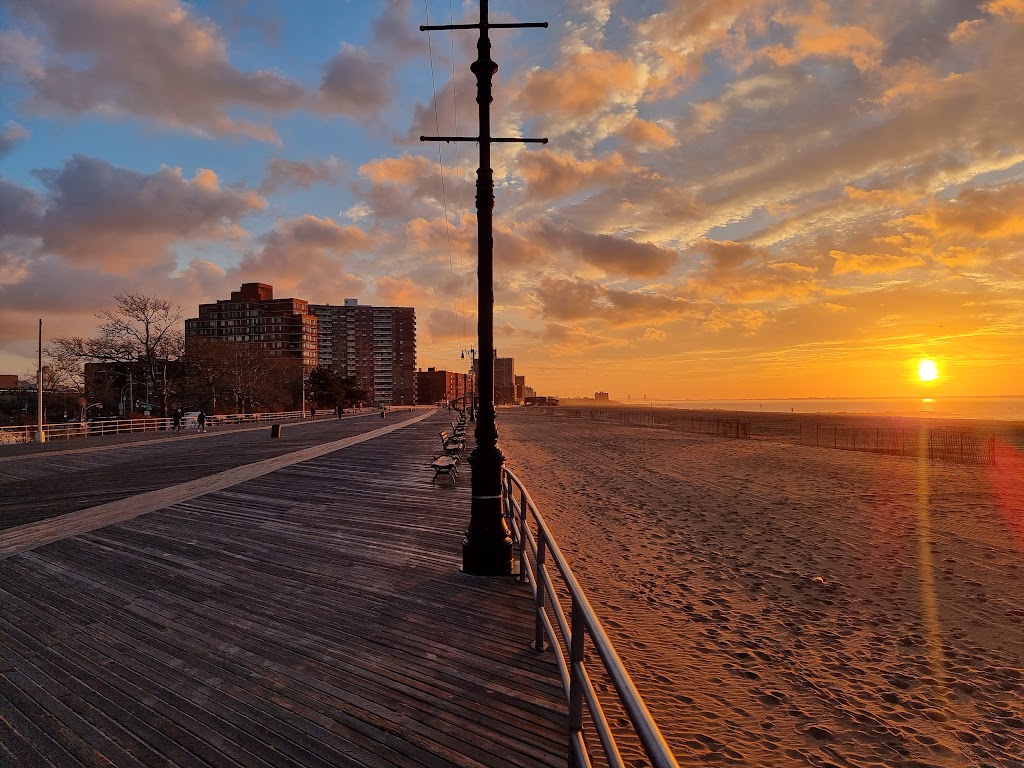 Brighton Beach | 601 Riegelmann Boardwalk, Brooklyn, NY 11235 | Phone: (718) 946-1350