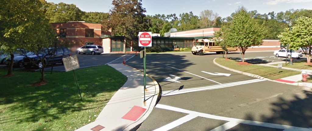 Woodside Elementary School | 801 Rivervale Rd, River Vale, NJ 07675 | Phone: (201) 358-4000