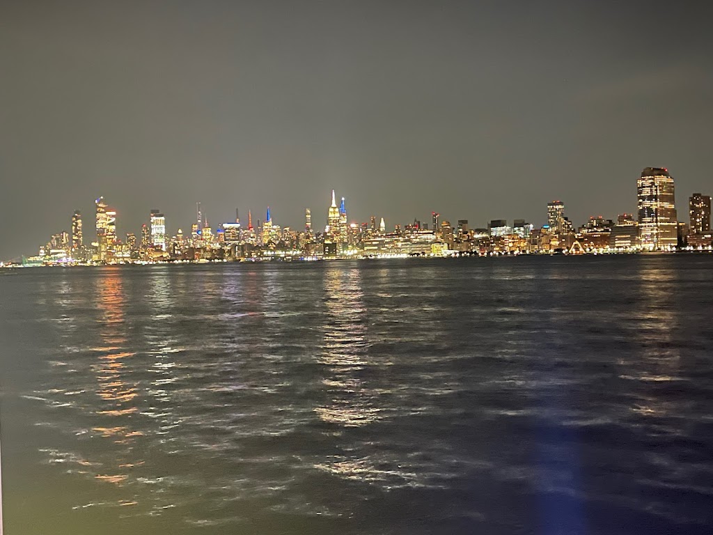 Colgate-Jersey City Heliport | Paulus Hook Pier, Hudson River Waterfront Walkway, Jersey City, NJ 07302 | Phone: (917) 343-1278