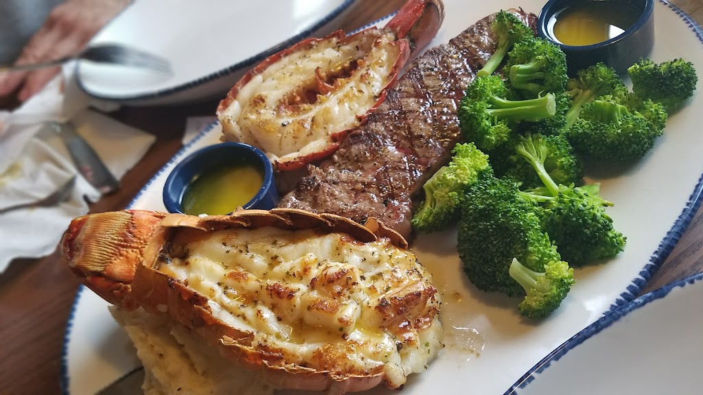 Red Lobster | 801 Sunrise Hwy, Copiague, NY 11726 | Phone: (631) 842-3640