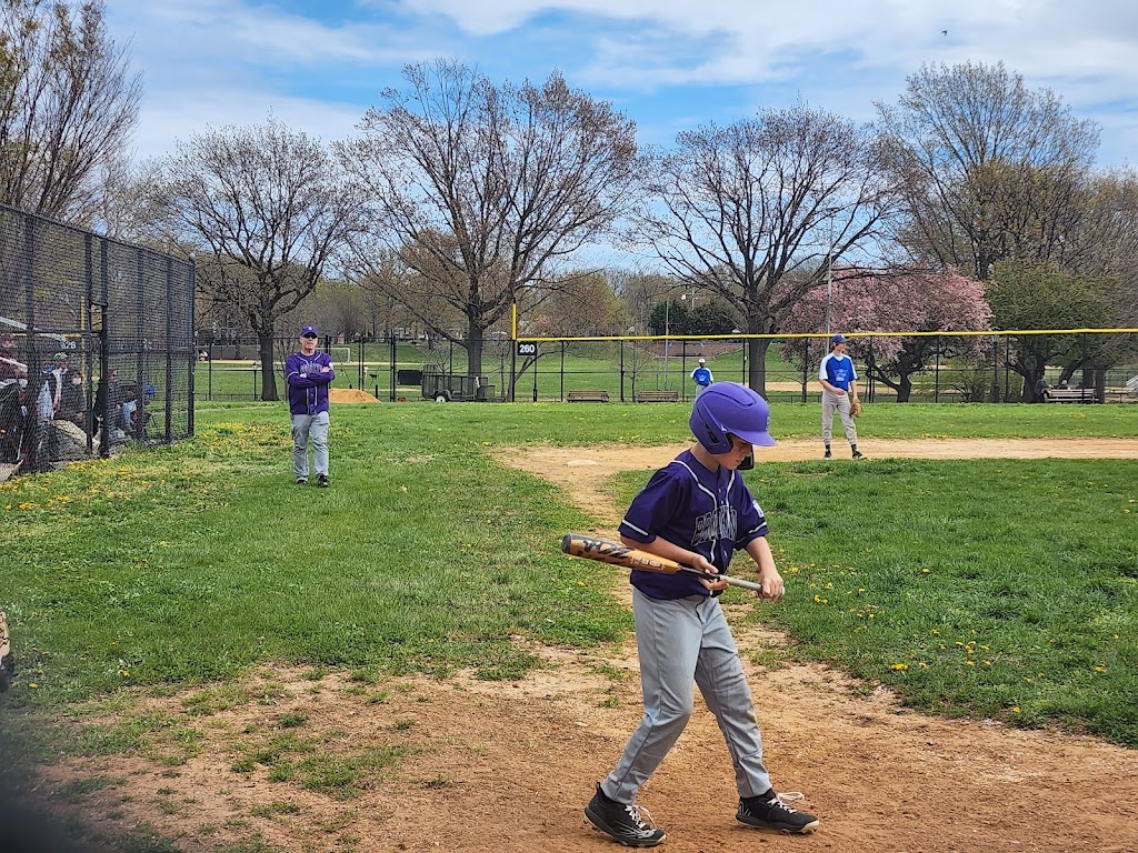 Juniper Valley Park: Field #5 | 40.7200943, -73.8827616, Middle Village, NY 11379 | Phone: (718) 393-7272