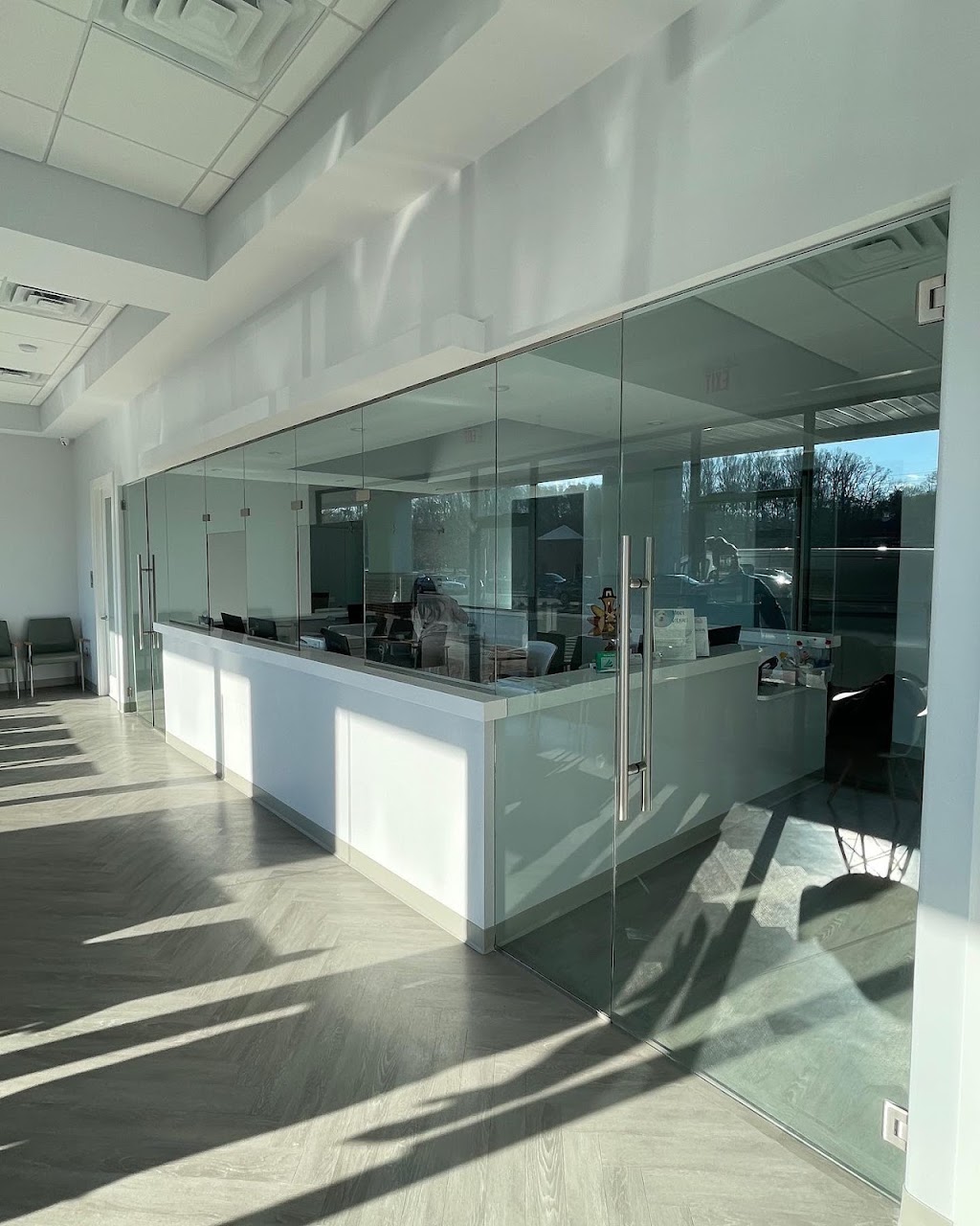 V-Y Glass and Mirror Services | 5604 Avenue N, Brooklyn, NY 11234 | Phone: (718) 677-0123