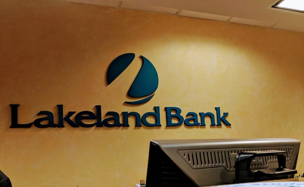 Lakeland Bank | 21 Jefferson Ave, Westwood, NJ 07675 | Phone: (201) 722-4722