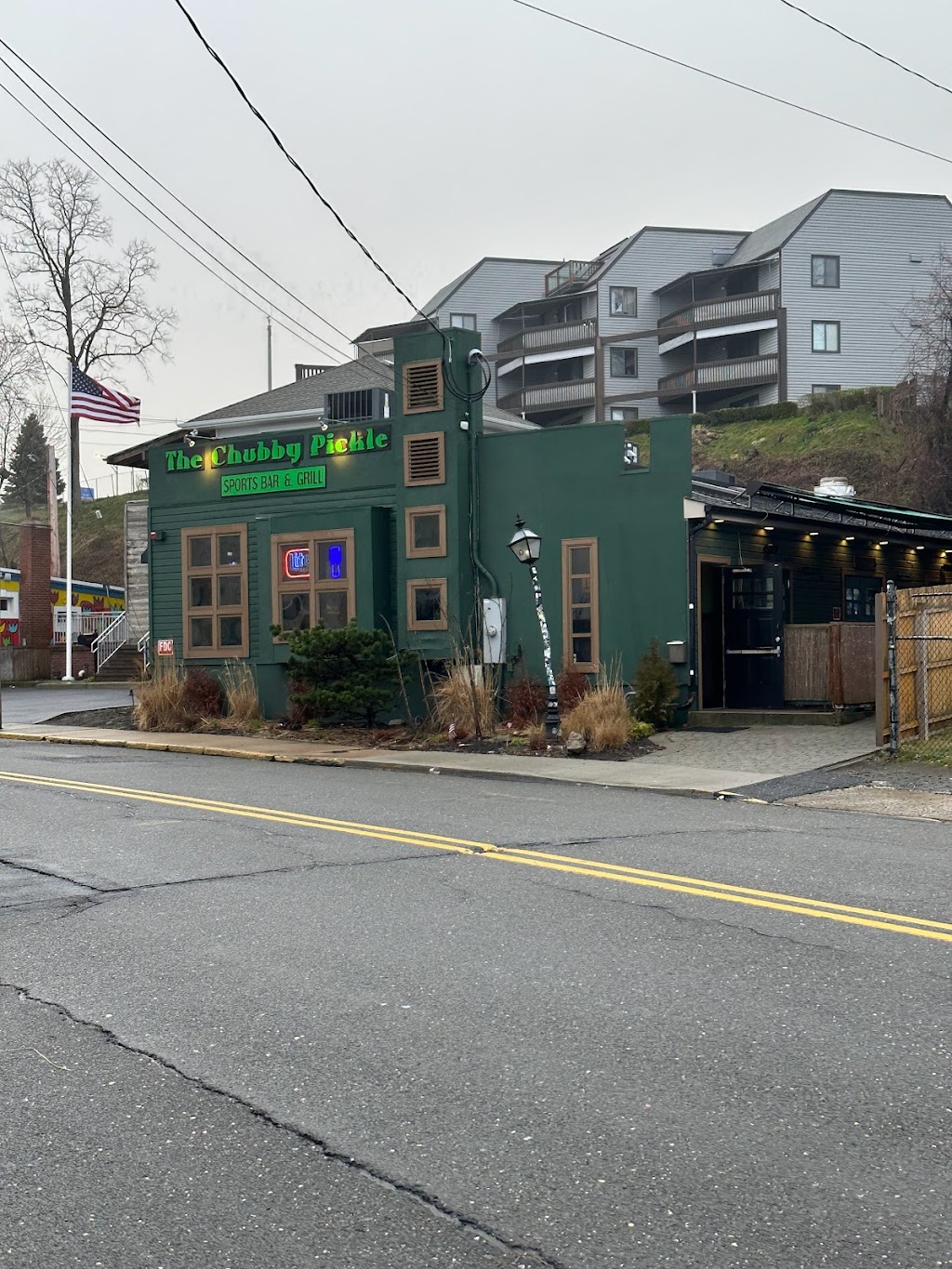 The Chubby Pickle | 23 Bay Ave, Highlands, NJ 07732 | Phone: (732) 872-7000