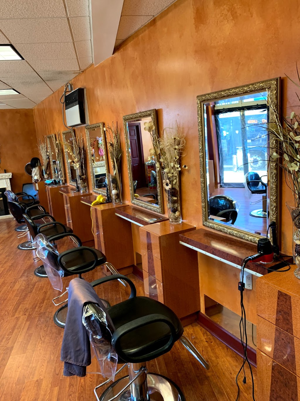 Reflection Hair Salon | 26710 Hillside Avenue, Queens, NY 11004 | Phone: (718) 343-4129