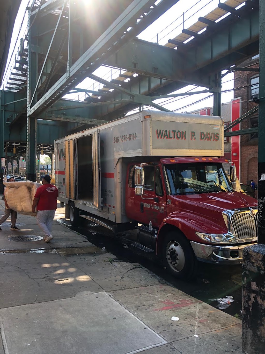 Walton P Davis Moving & Storage Co | 7 Oyster Bay Road, Locust Valley, NY 11560 | Phone: (516) 676-0114