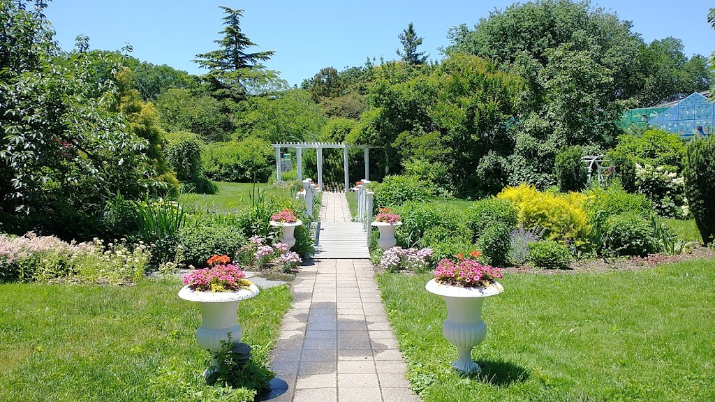 Wedding Garden, Queens Botanical Garden | Visitors & Administration Building, 43-50 Main St, Queens, NY 11355 | Phone: (718) 886-3800 ext. 201