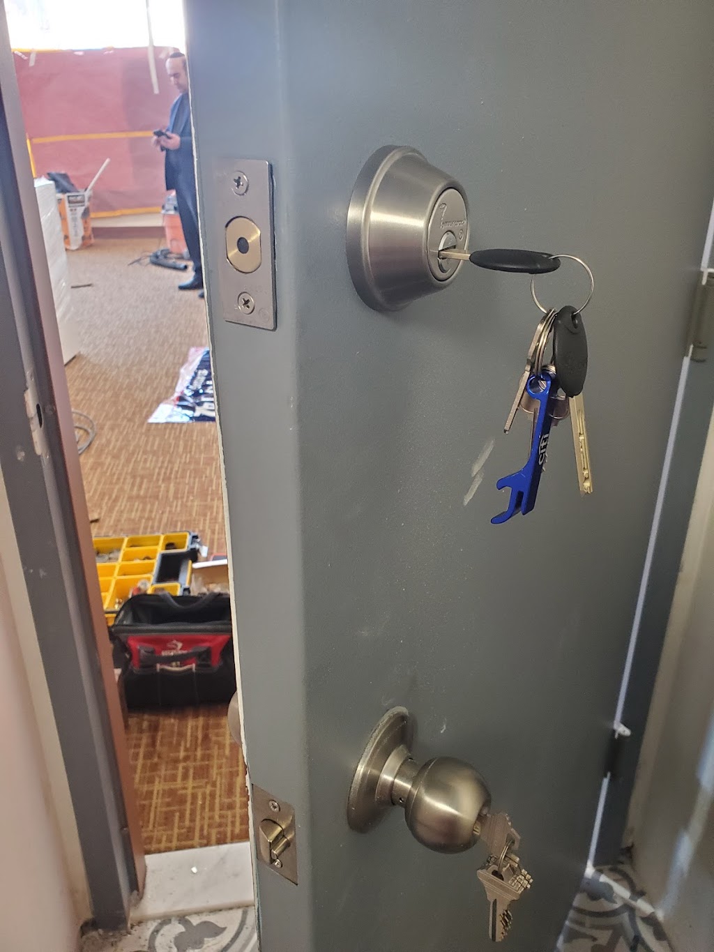 Elmont Locksmith Security Systems | 1325 Hempstead Turnpike, Elmont, NY 11003 | Phone: (516) 636-9565