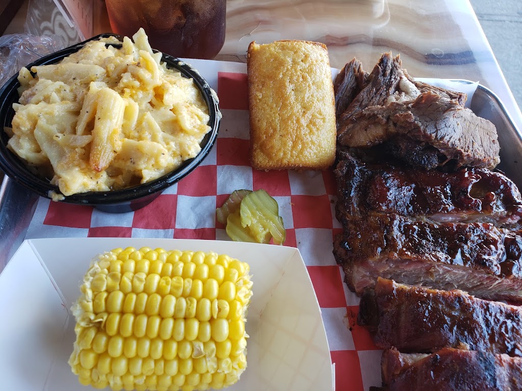 Backyard Barbeque | 300 Woodcleft Ave, Freeport, NY 11520 | Phone: (516) 771-4227