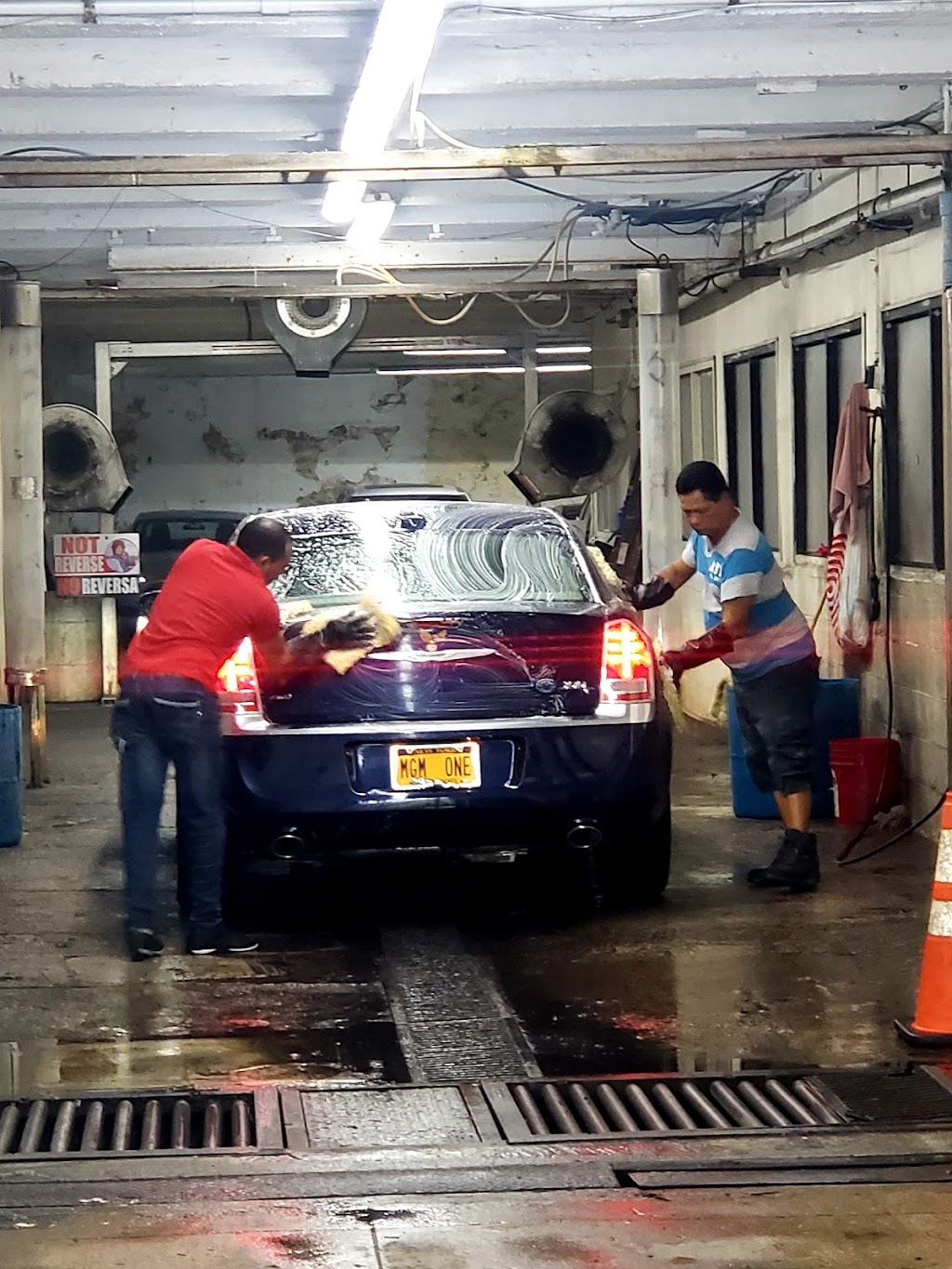 Hand Car Wash | 284 Dyckman St, New York, NY 10034 | Phone: (212) 304-1568