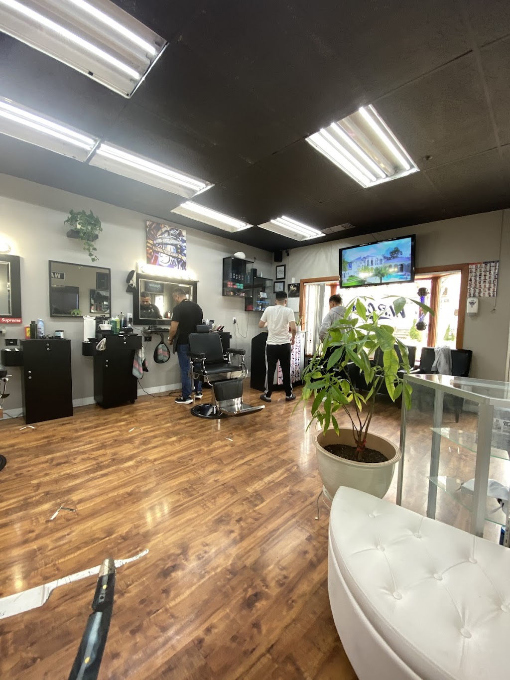 V.I.P Cuts | 422 Teaneck Rd, Ridgefield Park, NJ 07660 | Phone: (201) 853-9651