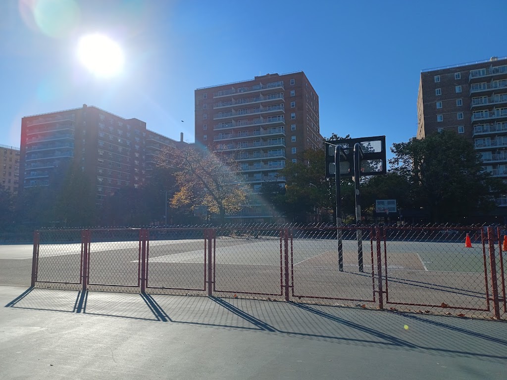 Lawrence Virgilio Playground | 39th Rd, Queens, NY 11377 | Phone: (212) 639-9675