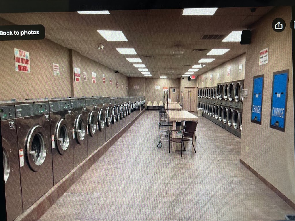 Washing Board Laundromat | 2 Orangetown Shopping Center, Orangeburg, NY 10962 | Phone: (845) 359-5550