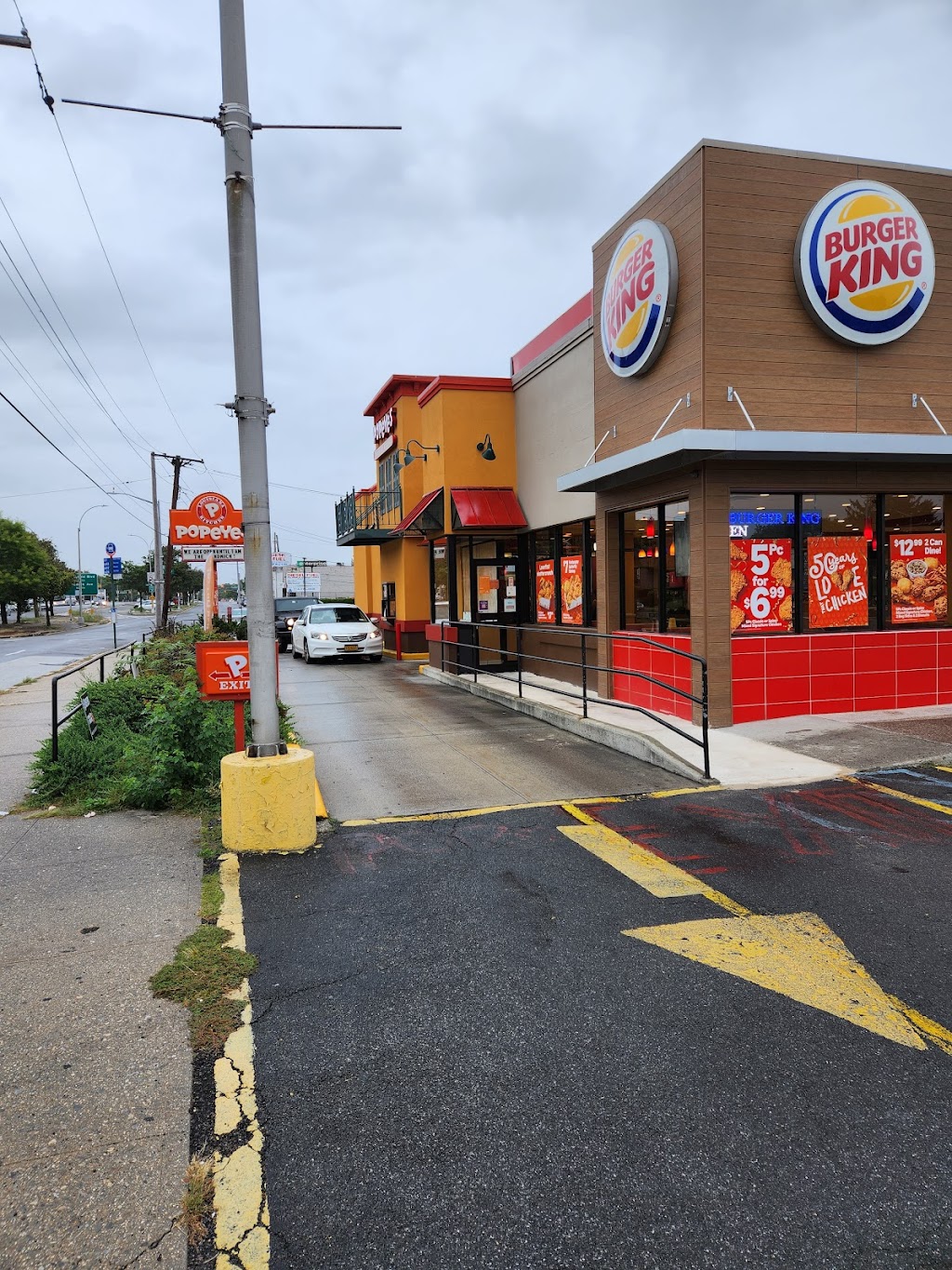 Burger King | 217-10 Hillside Avenue, Queens, NY 11427 | Phone: (718) 776-5654