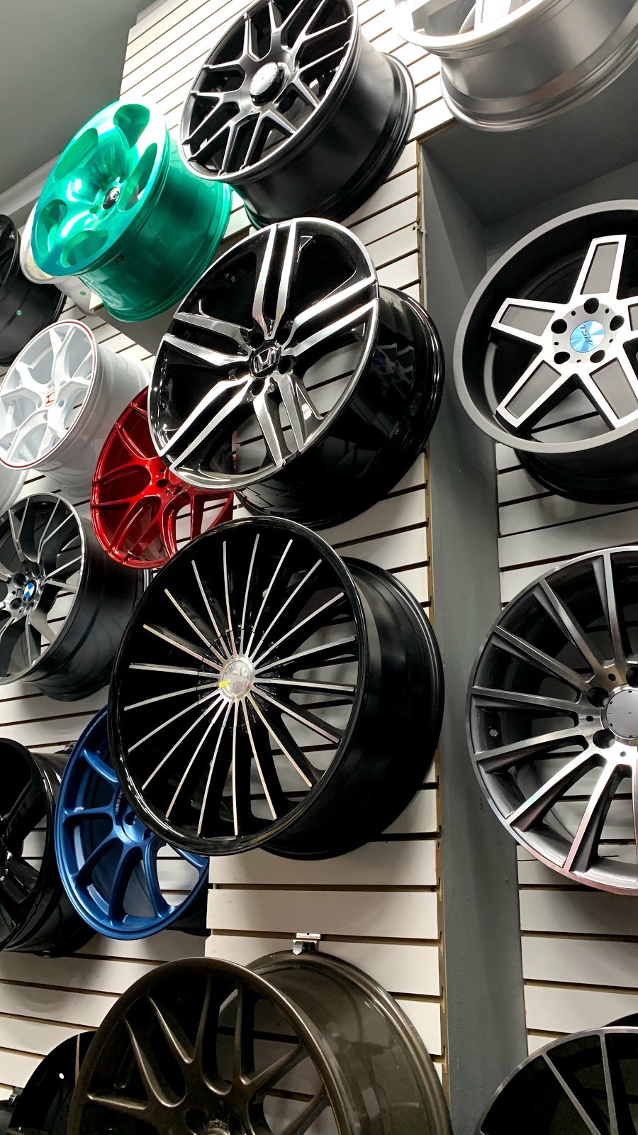 Edwin Tire Shop & Flat Fix | 510 Claremont Pkwy, Bronx, NY 10457 | Phone: (347) 479-7706