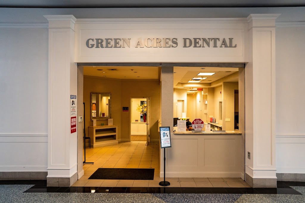 Green Acres Dental Associates | 1069 Green Acres Mall, Valley Stream, NY 11581 | Phone: (516) 568-2022