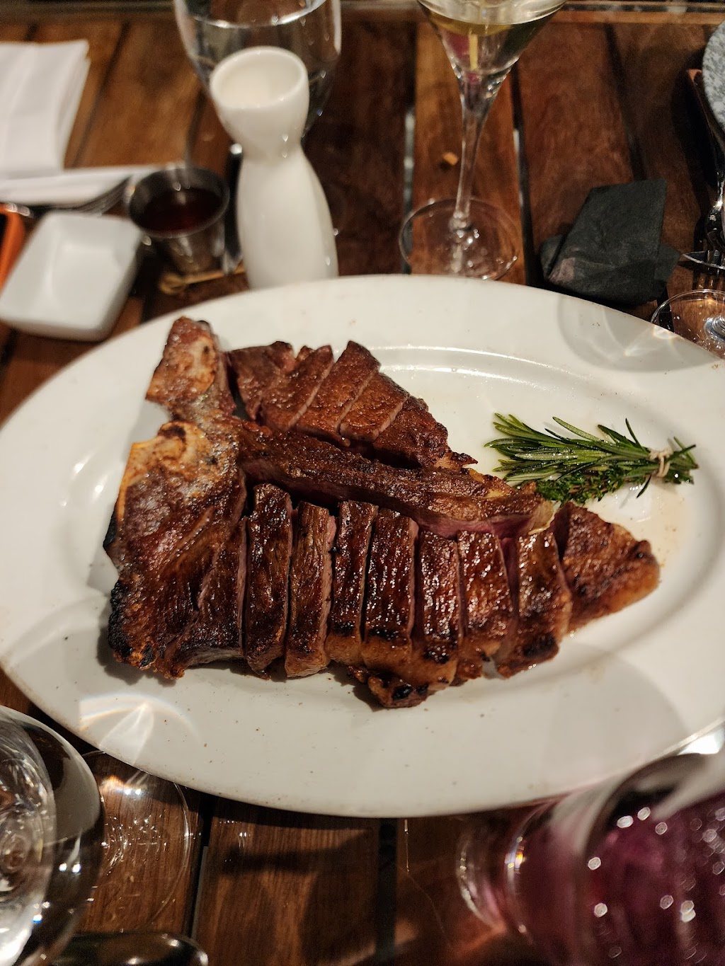 Opus Steakhouse | 4 Old Jericho Turnpike, Jericho, NY 11753 | Phone: (516) 605-1400