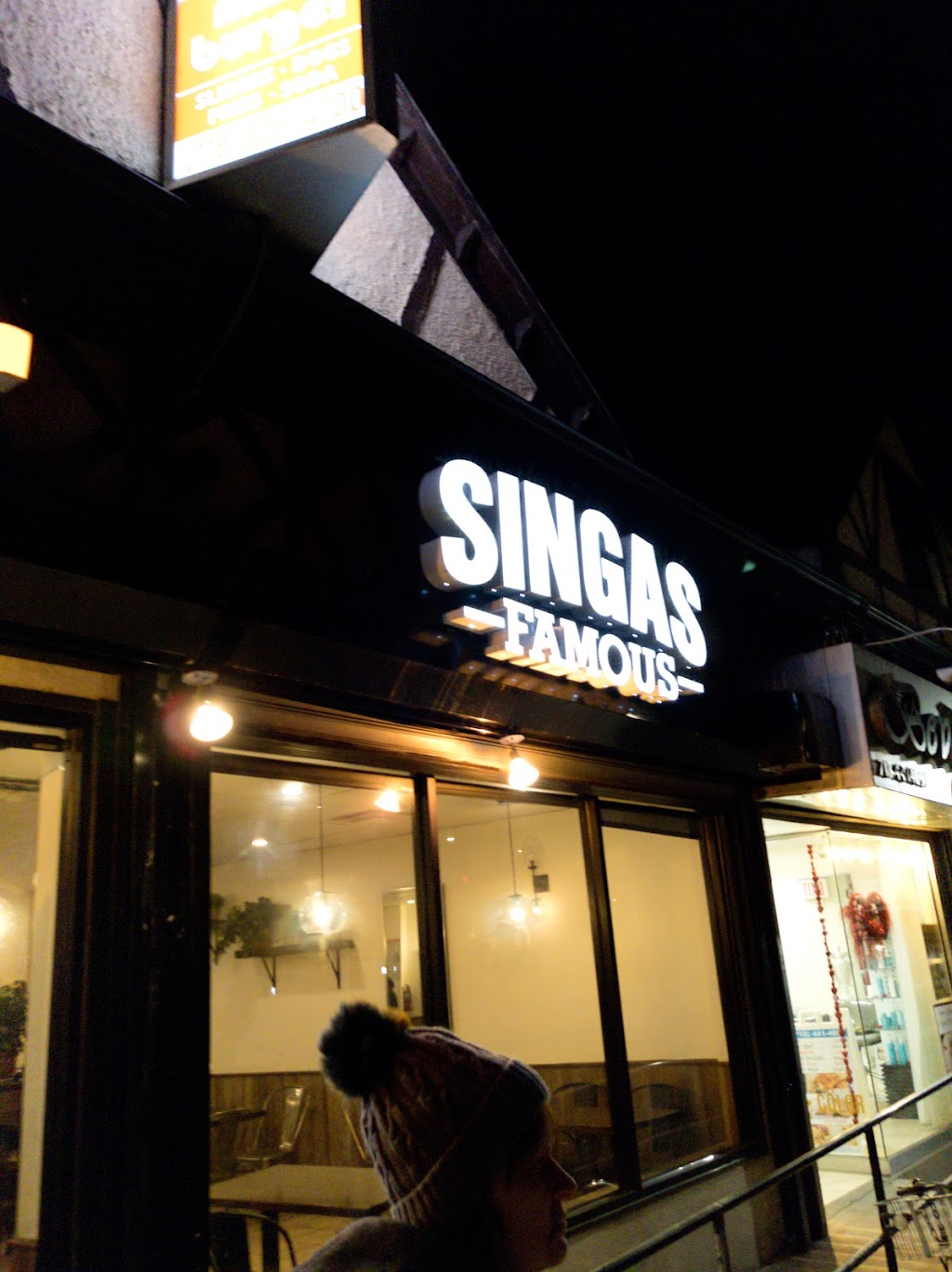 Singas Famous Pizza | 8125 Lefferts Blvd #1728, Queens, NY 11415 | Phone: (718) 805-4700