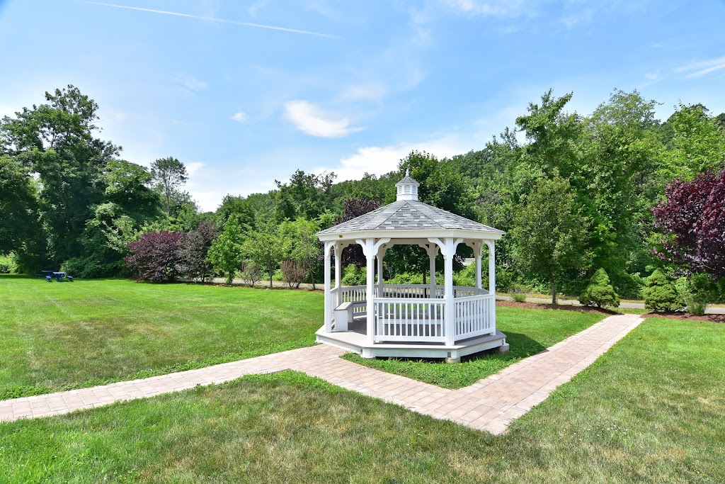 Ardsley Acres Hotel Court | 560 Saw Mill Riv Pkwy, Ardsley, NY 10706 | Phone: (914) 693-2700