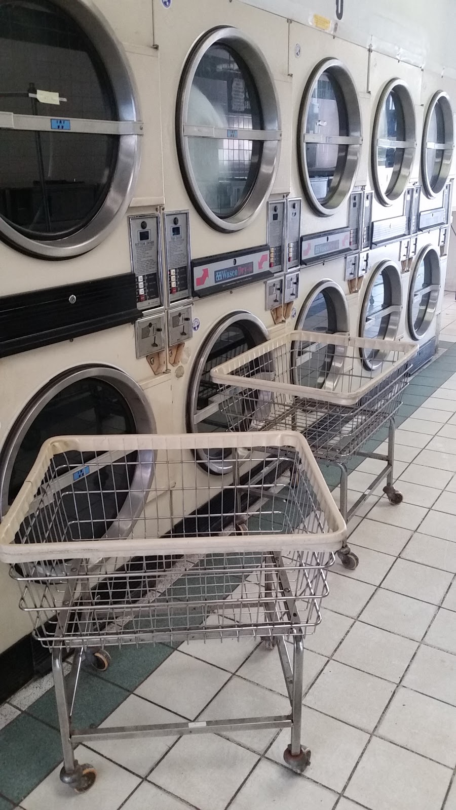 Modern Launderette | 367 Queen Anne Rd, Teaneck, NJ 07666 | Phone: (201) 836-3316