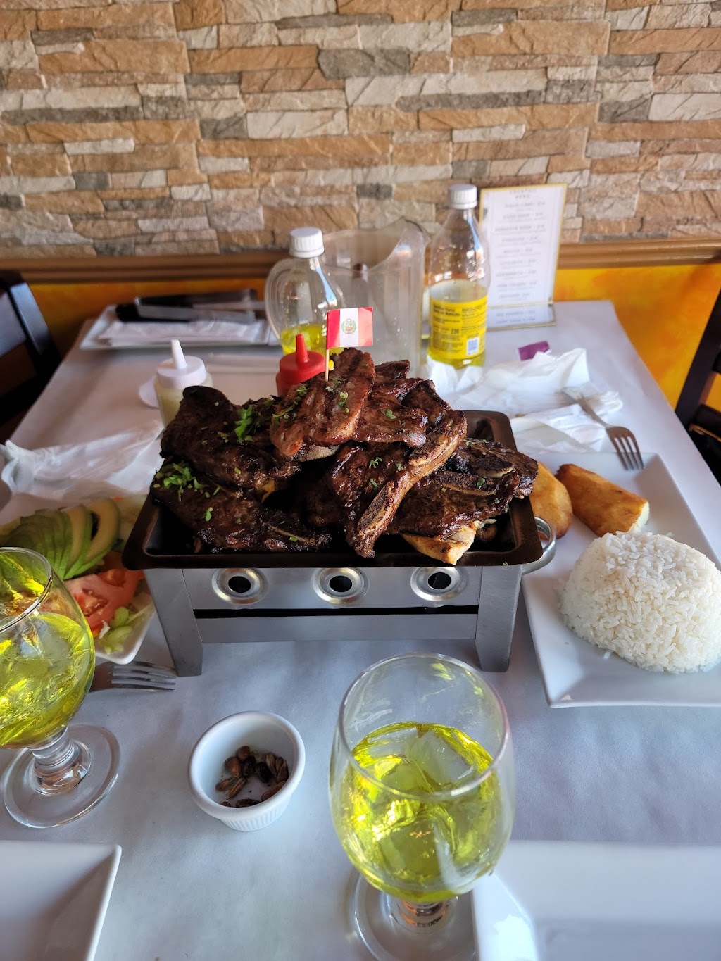 Super Pollo | 39 Main St, East Rockaway, NY 11518 | Phone: (516) 593-0601