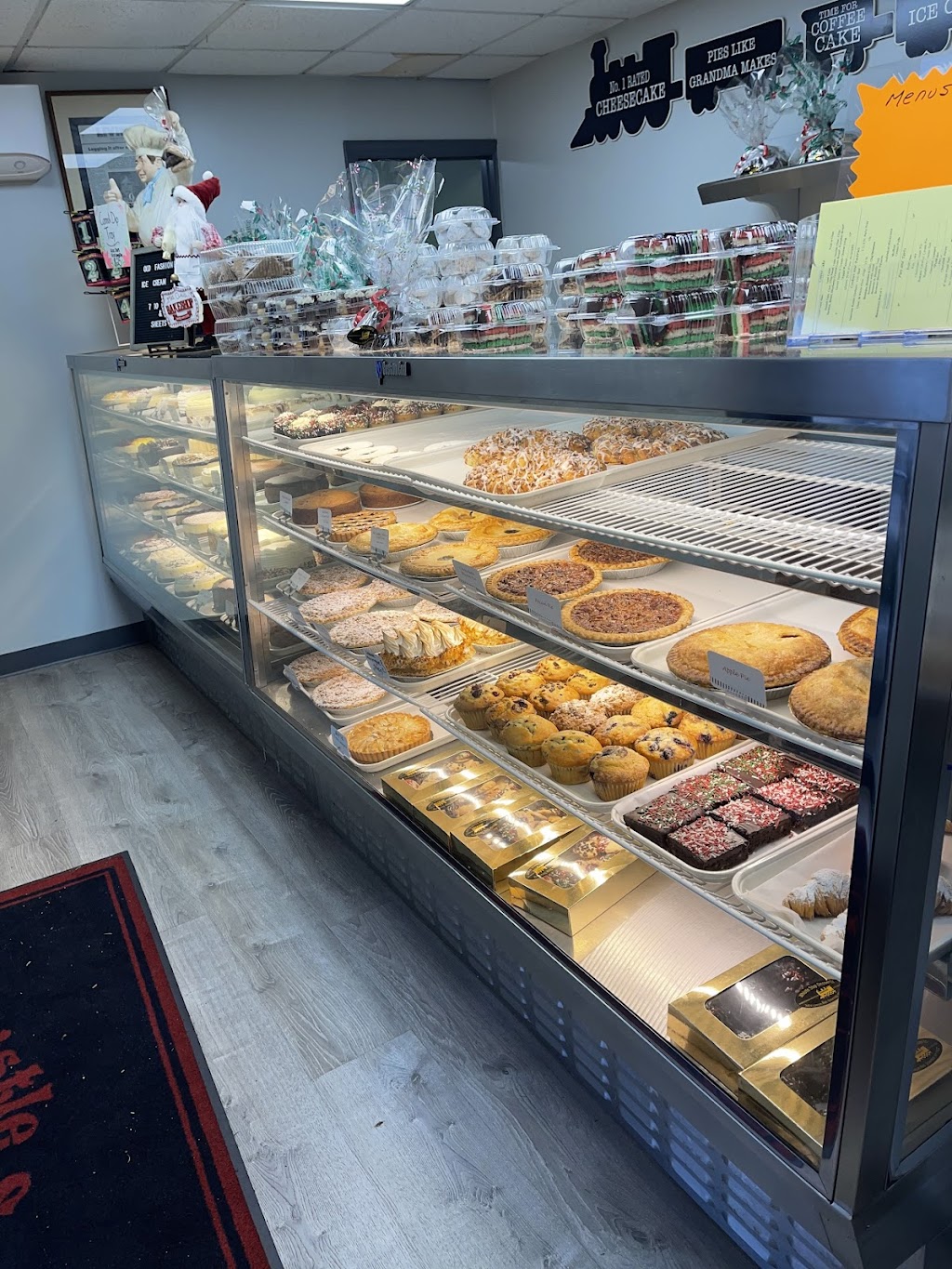 Whistle Stop Desserts | 3424 Lawson Blvd, Oceanside, NY 11572 | Phone: (516) 536-8526