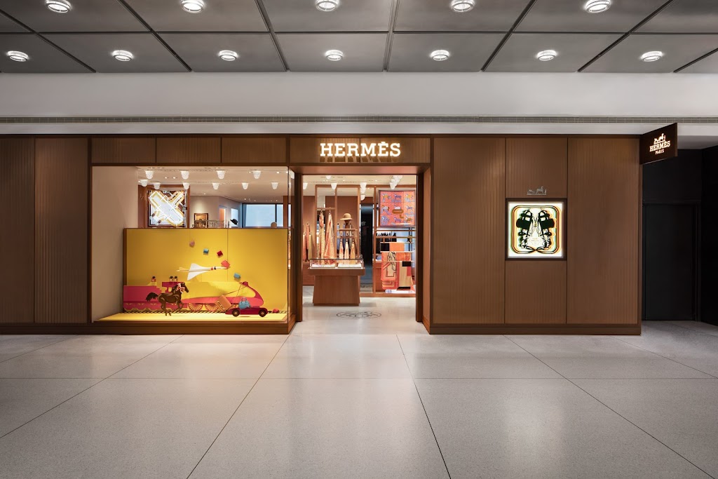 Hermès | JFK International Airport, Terminal 1, Jamaica, NY 11434 | Phone: (718) 751-2891