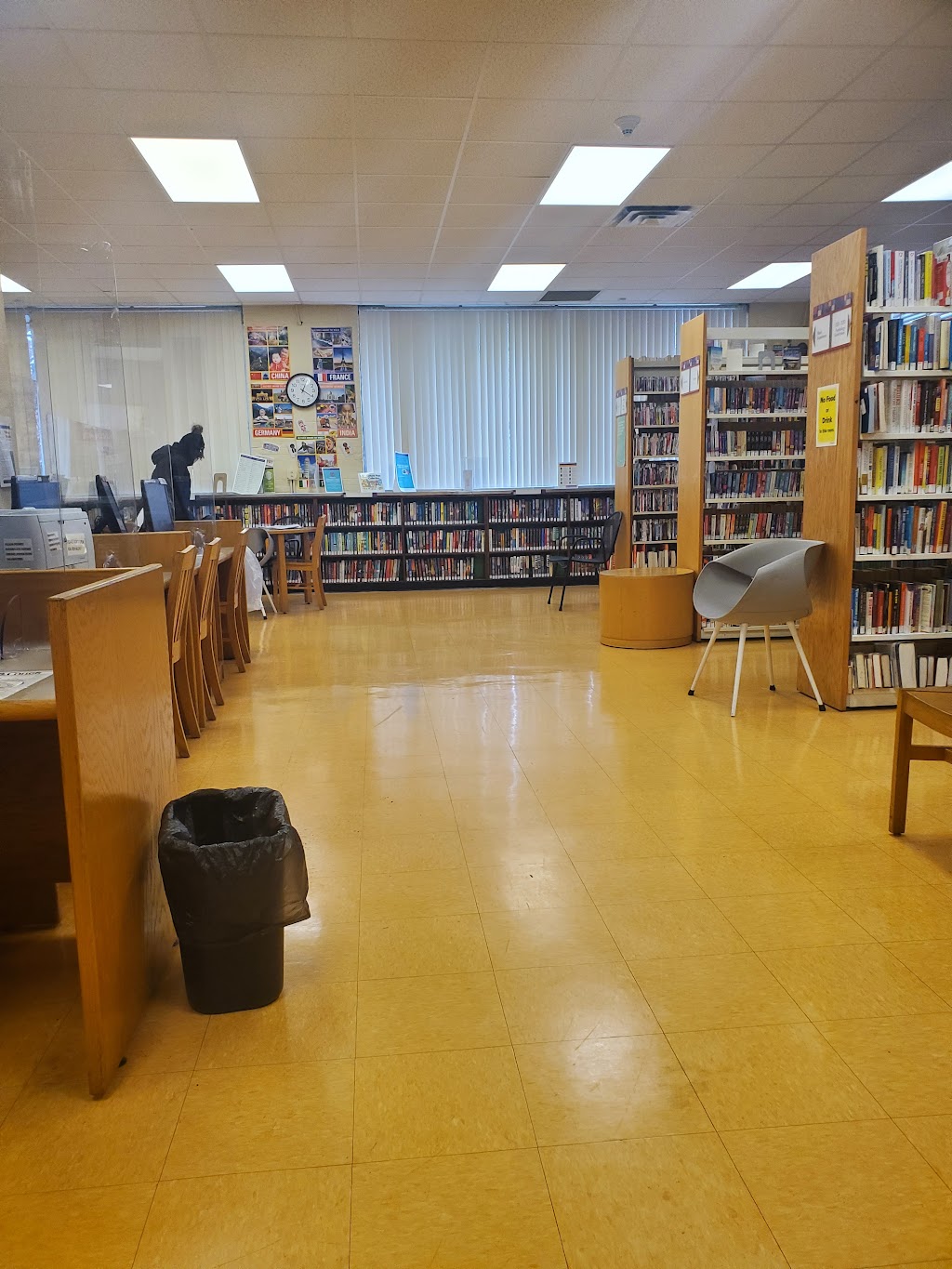 Queens Public Library at Rosedale | 144-20 243rd St, Rosedale, NY 11422 | Phone: (718) 528-8490