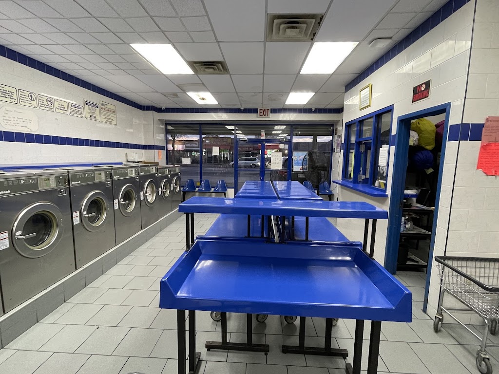 Sun Light Laundromat | 4012 E Tremont Ave, Bronx, NY 10465 | Phone: (718) 684-3510