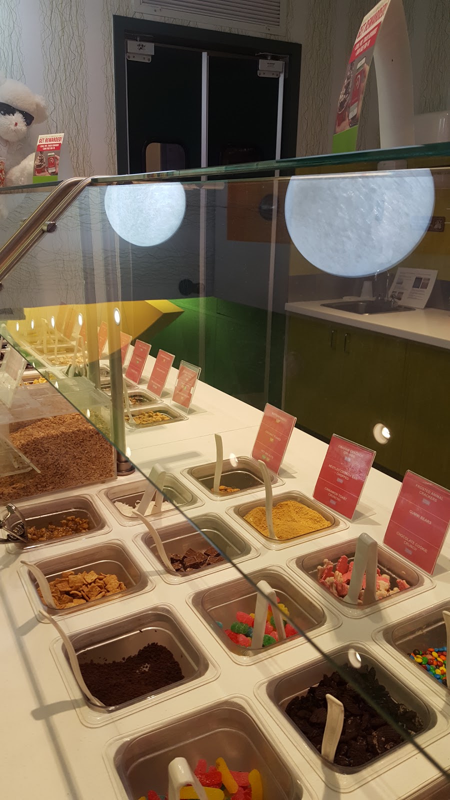 16 Handles | 3 Nassau Blvd, Garden City, NY 11530 | Phone: (516) 500-9440