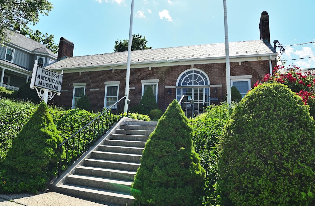 Polish American Museum | 16 Belleview Ave, Port Washington, NY 11050 | Phone: (516) 883-6542