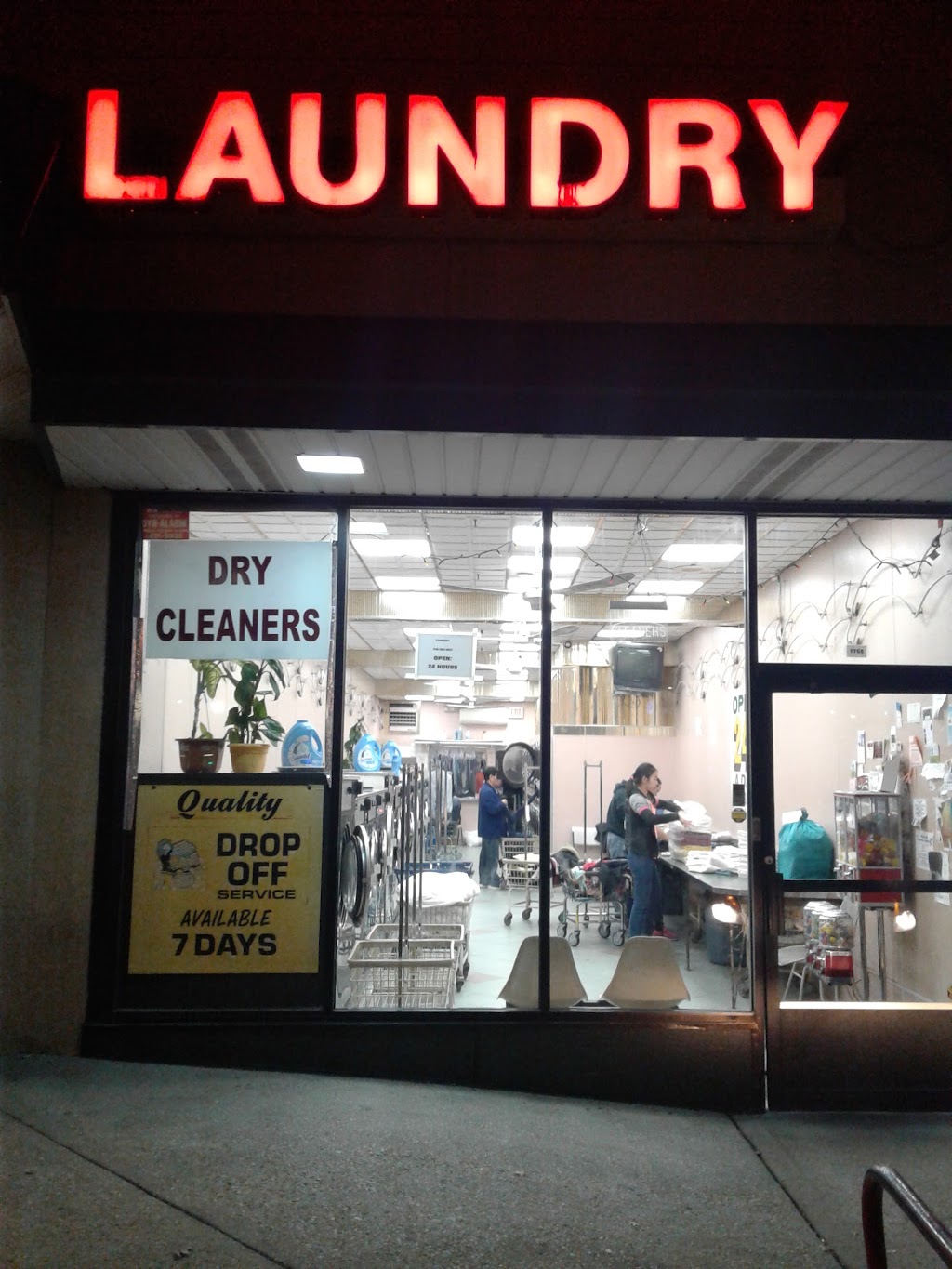 FF Laundromat | 1755 Peninsula Blvd, Hewlett, NY 11557 | Phone: (516) 295-5831