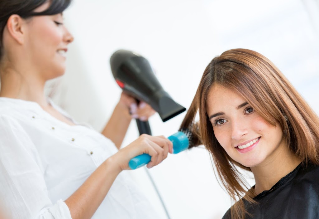 Great Hands Hair Salon | 231 Robbins Ln Unit 3, Syosset, NY 11791 | Phone: (516) 931-0445