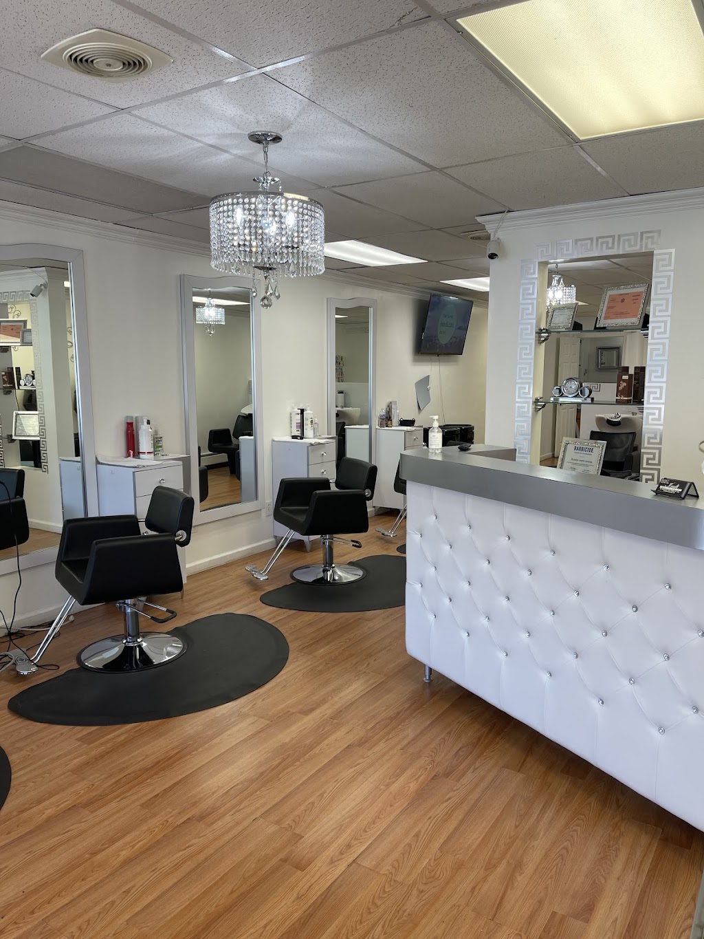 Indi Dominican Hair Salon | 481a Hempstead Turnpike, Elmont, NY 11003 | Phone: (516) 305-5579