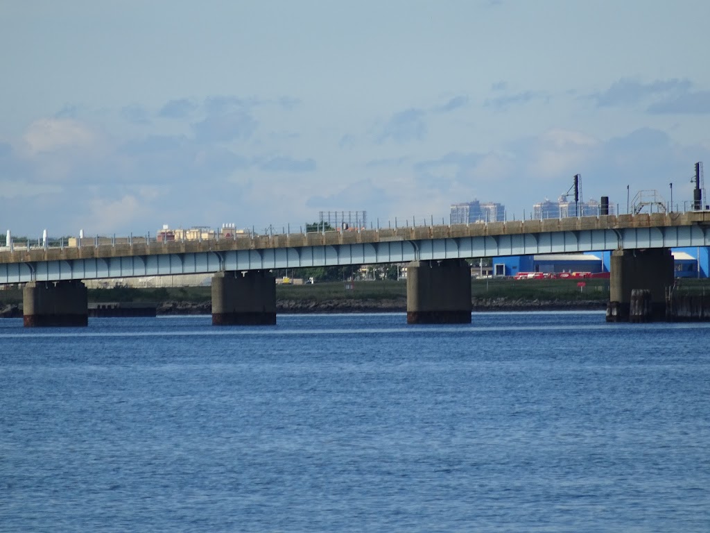 Crossbay Bridge North Channel Bridge Kayak Launch | 14-10 Cross Bay Boulevard, Queens, Far Rockaway, NY 11693 | Phone: (718) 338-3799