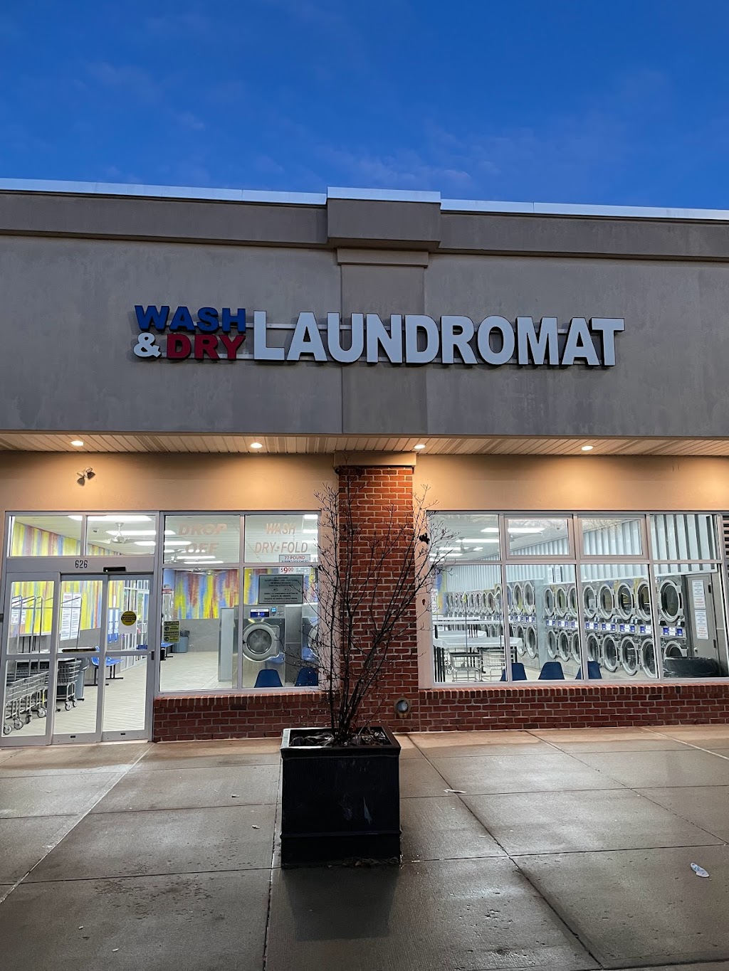 Wash & Dry Laundromat | 626 White Plains Rd, Tarrytown, NY 10591 | Phone: (914) 467-9895