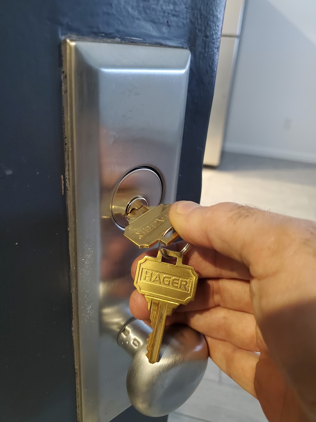 Swift Locksmith Service | 109-10 Park Ln S, Queens, NY 11418 | Phone: (718) 690-5682