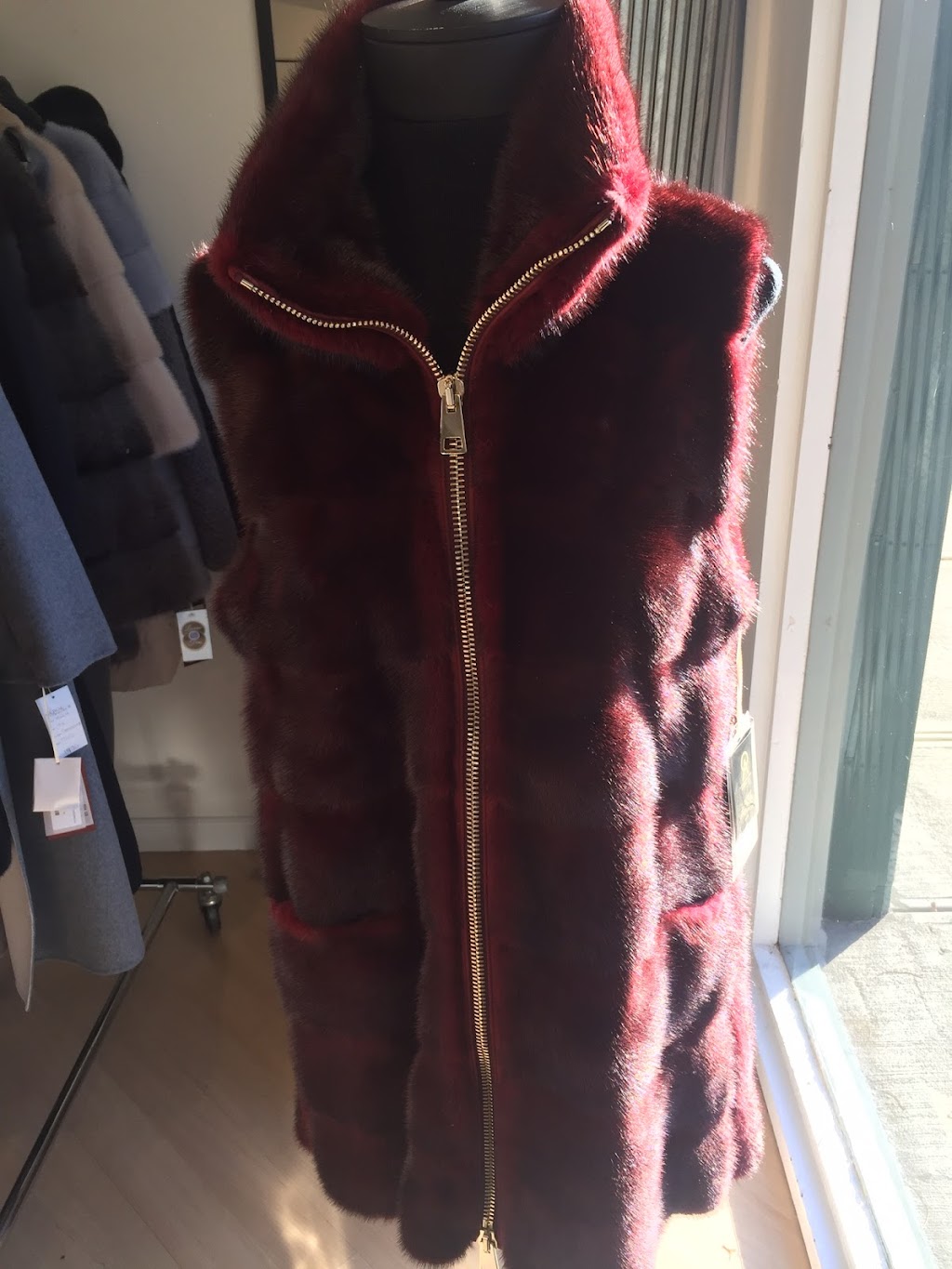 Legend Furs | 23 Robinson Dr, Bethpage, NY 11714 | Phone: (516) 944-3733