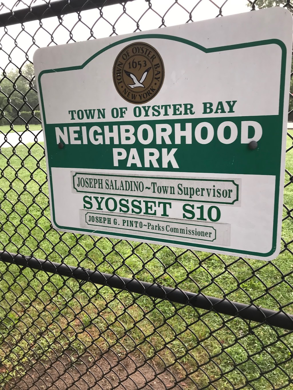 Town of Oyster Bay Neighborhood Park Syosset S10 | Woodbury, NY 11797 | Phone: (516) 797-7957