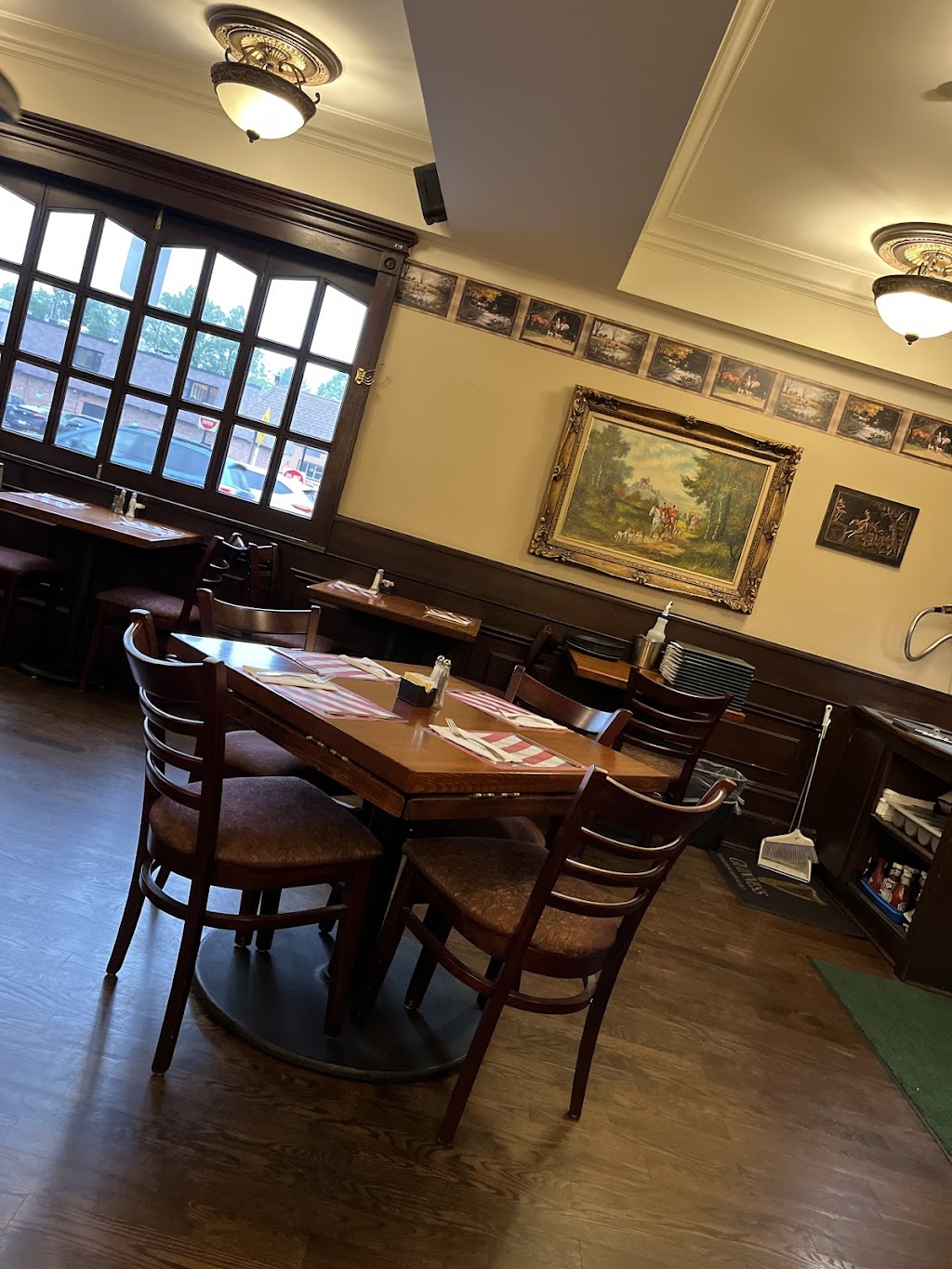 Bradys Fox Hunt Inn | 201 Livingston St, Northvale, NJ 07647 | Phone: (201) 784-8047