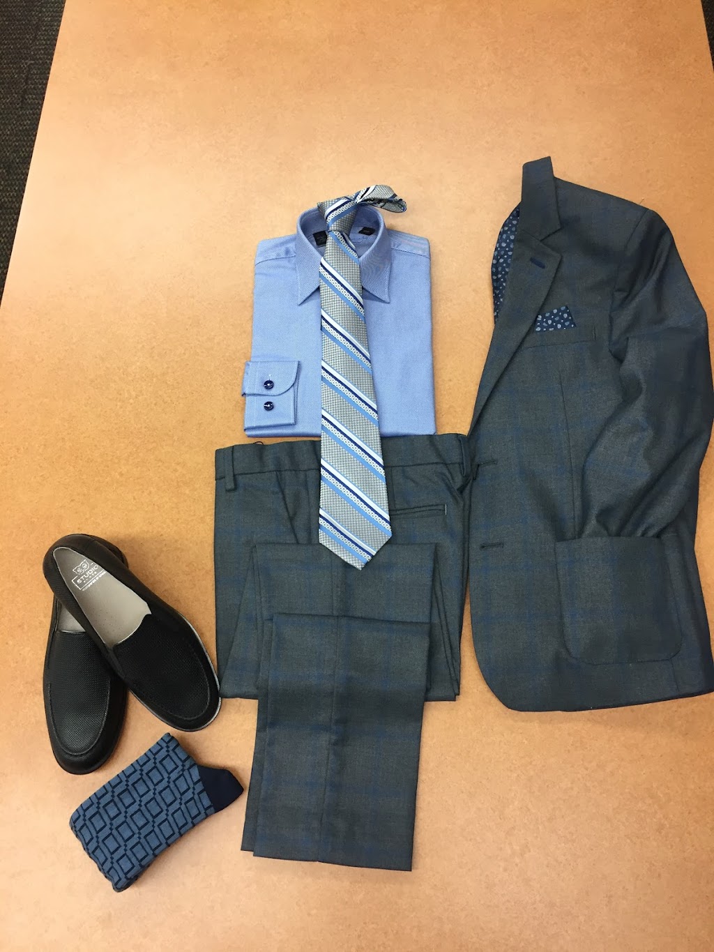 Kennys Mens & Boys Wear | 28 Piquets Ln, Woodbury, NY 11797 | Phone: (516) 921-2660