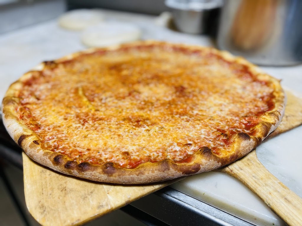 Glenville Pizza | 243 Glenville Rd, Greenwich, CT 06831 | Phone: (203) 532-1691