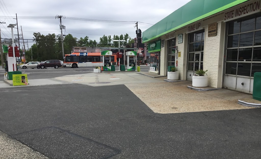 bp | 2099 Hillside Avenue, New Hyde Park, NY 11040 | Phone: (516) 747-8368