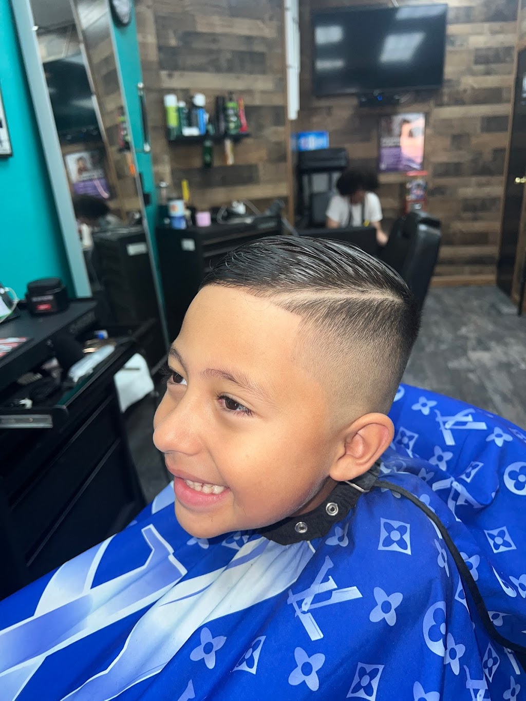 809 Barber Shop | 6209 Hudson Ave, West New York, NJ 07093 | Phone: (201) 552-8838