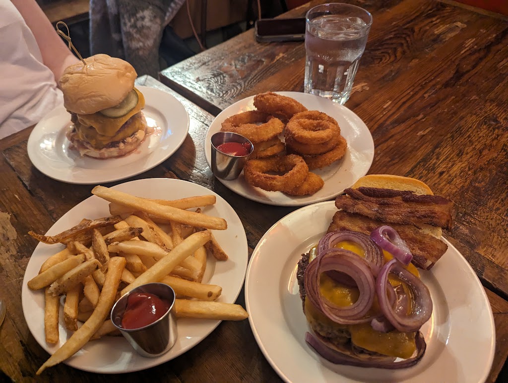 two8two Bar & Burger | 282 Atlantic Ave, Brooklyn, NY 11201 | Phone: (718) 596-2282