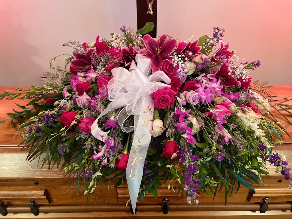 Williston Park Florist | 54 Hillside Avenue, Williston Park, NY 11596 | Phone: (516) 747-5500