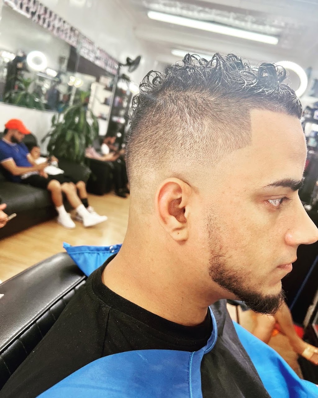 Lucían barber SHOP LLC | 2504 Bergenline Ave, Union City, NJ 07087 | Phone: (201) 598-3900