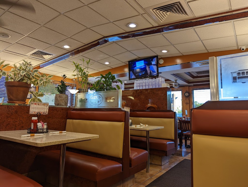 Stop 20 Diner | 1336 Hempstead Turnpike, Elmont, NY 11003 | Phone: (516) 358-7142